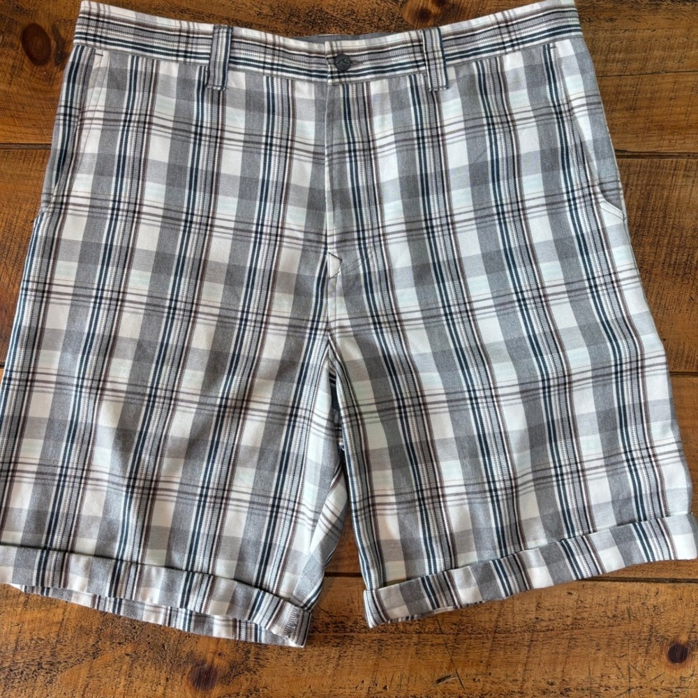 Rusty Mens White Gray Plaid Y2K Style Skater Preppy Shorts Size 38
